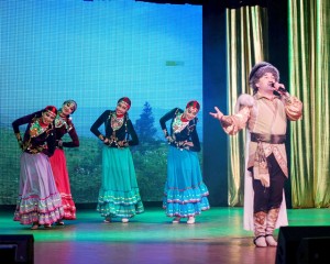 Башгосфилармония имени Х. Ахметова приглашает станцевать в национальном костюме и присоединиться к флешмобу!