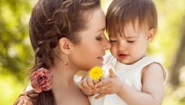 Литературно-музыкальный вечер-«Прекрасен мир любовью материнской»