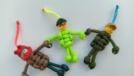 Мастер-класс «LEGO-брелок плетеный»