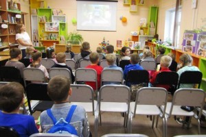 Библиодворик «Безопасное лето в библиотеке»