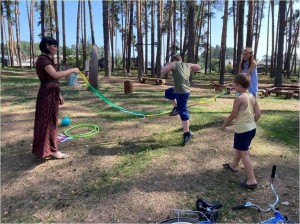Спортивно – игровая программа « Манит нас веселый двор»