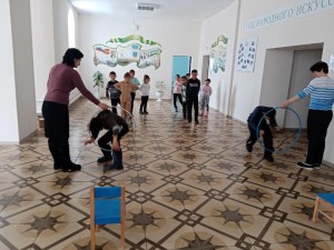 Развлекательная программа «Через движение — к здоровью»