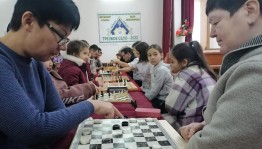 «В королевстве шашек»