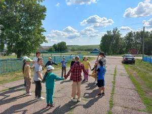 Развлекательная программа «Летние каникулы – любимая пора»