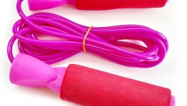 «Развлекалки от скакалки»–спортивная программа.