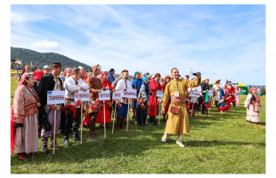 Фестиваль «Мэргэн уксы» собрал более 100 спортсменов-лучников