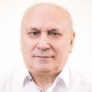 70 лет отмечает баянист оркестра ГААНТ им. Ф.Гаскарова Яудат Муратов