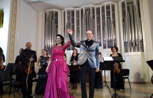 Дина Хусаенова презентовала концерт «Soprano Live»