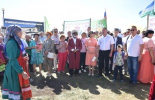 В Башкортостане появился памятник национальному пирогу - бэлешу