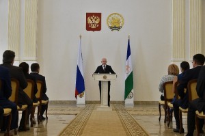 Рустэм Хамитов вручил государственные награды Российской Федерации и Республики Башкортостан