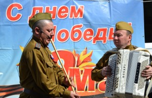 Коллектив Сибайского концертно-театрального объединения присоединился к акции «Парад возле дома»