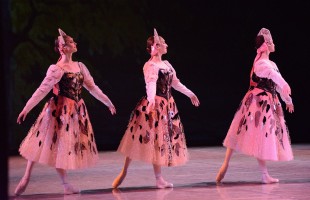 В Башкирском государственном театре оперы и балета состоялся торжественный вечер в честь ХXXI Международного Аксаковского праздника