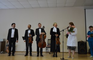Квартет солистов Национального филармонического оркестра России выступил в Республиканской детской клинической больнице