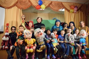 Артисты Башкирского государственного театра кукол дали благотворительный спектакль