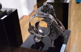 Современная скульптура и вечные мотивы: в Уфе открылась выставка «От идеи до воплощения»