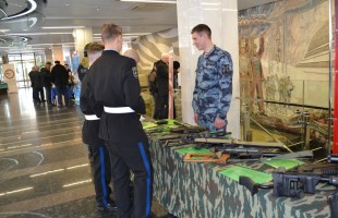 Госучреждения и общественные объединения РБ подготовили тематическую выставку ко Дню защитника Отечества