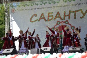 Сабантуй в Ленинградской области посетило около 100 тысяч человек