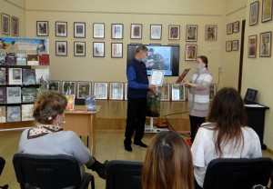 В Центральной городской библиотеке г. Уфы проходит выставка Михаила Тимохина «Мир, в котором я живу»