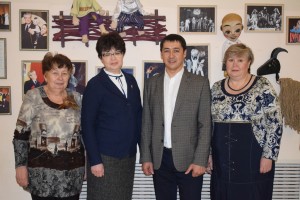 Сотрудники уфимских библиотек посетили новую постановку Башкирского театра кукол