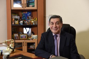 Олег Ханов завершил работу в качестве художественного руководителя Башкирского академического театра драмы им. М.Гафури