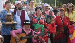Артисты автоклуба Дуванского района приняли участие в празднике села