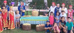 Познавательная программа «Ждёт в гости вас медовый, яблочный да ореховый спас»