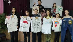 Мастер-класс «Акрилом по футболке»