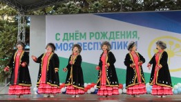 Развлекательная программа «На музыкальной волне»