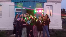 Праздничный флешмоб «С днем весны и труда»