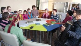 Час общения «Все на земле от материнских рук»