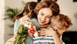 К Дню матери в России литературно-музыкальная программа «Ты одна мне – несказанный свет»