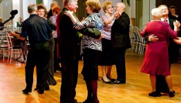 Вечер отдыха «Вновь душу волнует знакомый мотив»