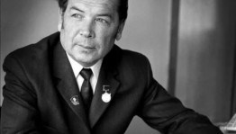« Барҙы алғы сафтарҙа»