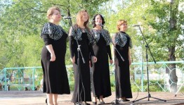 Концерт«Весной приходит женский день»