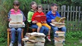 Игровая программа «Как необъятен и велик мир знаний и великих книг»