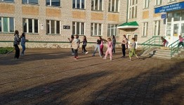 Танцевально–развлекательная программа«Жаркое лето прощай!»