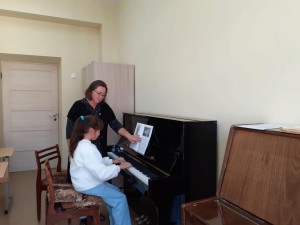 «Основы игры на фортепиано для начинающих»