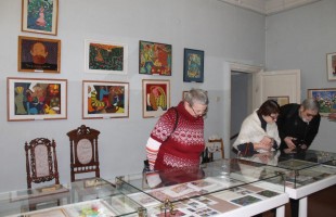 В Уфе открылась выставка иллюстраций частушек, поговорок и песен