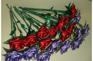 Мастер–класс «Цветы для мамы» из атласных лент