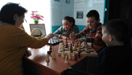 Познавательный час «Удивительный мир шахмат»