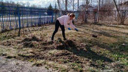 Акция по уборке территории села «Мир! Труд! Май!»