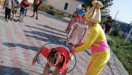 Развлекательная программа «Игры и смех – это для всех»