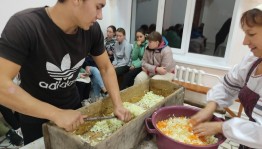 «Капустницы»–молодежная вечерка.