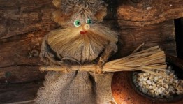 Игровая программа «Жил за печкой домовой...»