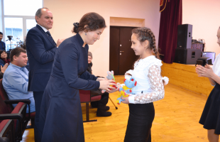 Амина Шафикова приняла участие в торжественном открытии Сельского дома культуры в с. Нижние Киги