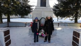 Познавательный час «Гордимся славою героев»