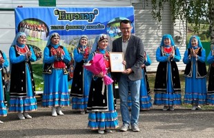 В Белорецком районе народный фольклорный ансамбль «Еңгәләр» отметил свой юбилей концертом под открытым небом