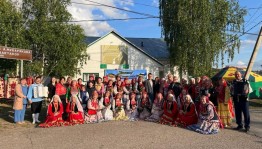 В Белорецком районе народный фольклорный ансамбль «Еңгәләр» отметил свой юбилей концертом под открытым небом