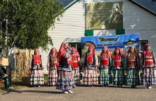 В Белорецком районе народный фольклорный ансамбль «Еңгәләр» отметил свой юбилей концертом под открытым небом