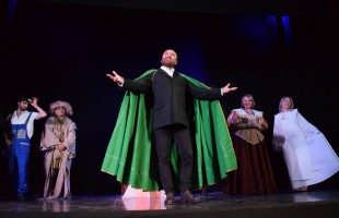 В Уфе с аншлагом прошёл Республиканский фестиваль театральных капустников «Весёлая кулиса»